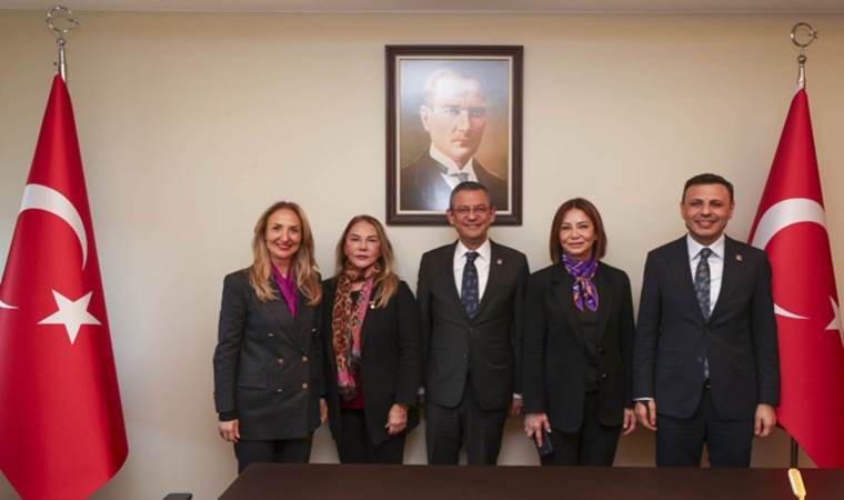 KA.DER'in kadın listesi CHP Genel Başkanı Özgür Özel'in masasında