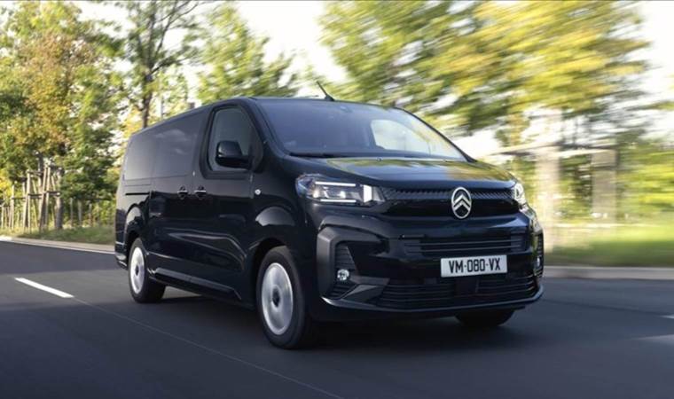 Yeni Citroen SpaceTourer sınıf atlıyor: Konsol değişti, saklama alanları büyüdü