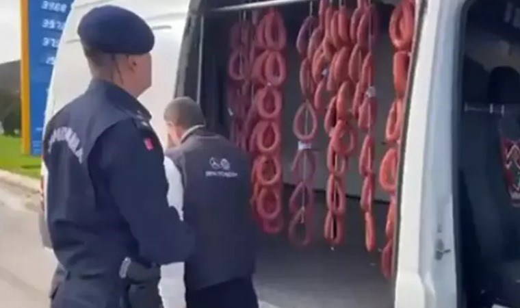 Gözaltına alınmışlardı: Sucukları neden yıkadıklarını açıkladılar