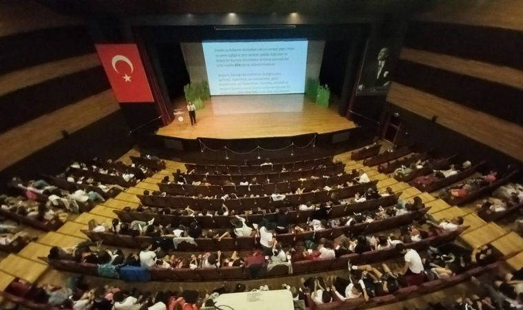 Karşıyaka'da iklim krizine karşı çocuk sempozyumu