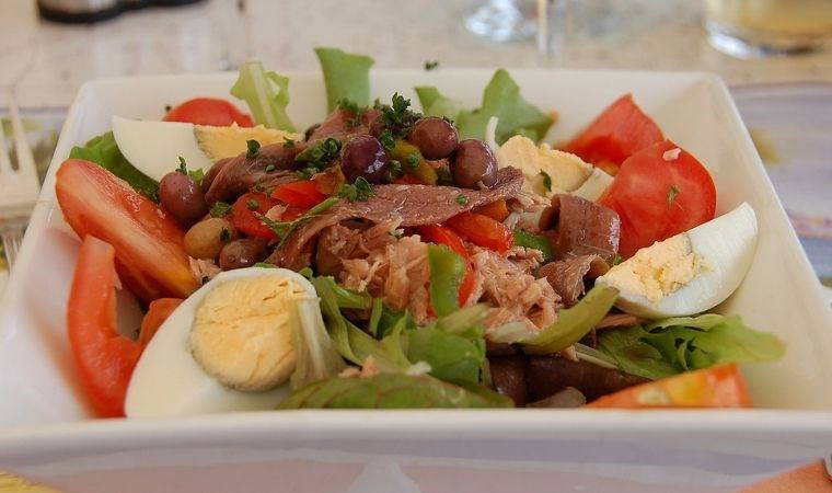 Fransa'dan gelen lezzet: Niçoise salatası tarifi