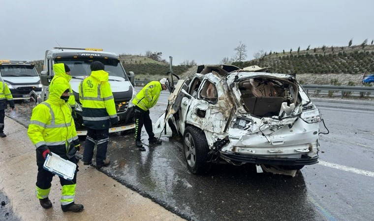 İzmir-İstanbul Otoyolu'nda zincirleme kaza: 1 ölü, 4 yaralı