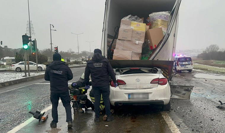 Tekirdağ'da feci kaza: Kamyona arkadan çarpan 17 yaşındaki ehliyetsiz sürücü öldü