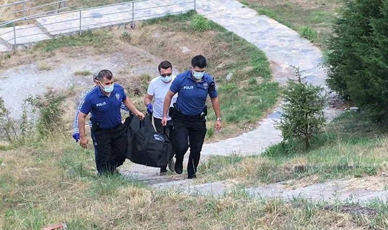 83 gün önce cesedi bulunmuştu: Bugün toprağa verildi