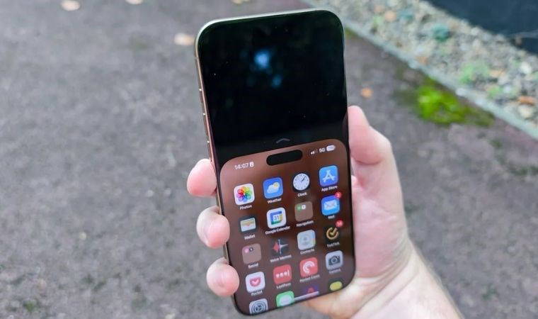 iPhone'u ekrana dokunmadan kullanmak mümkün