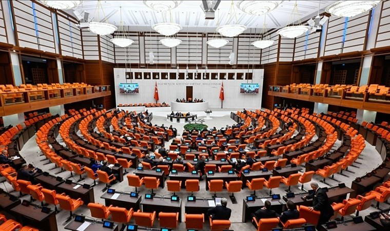 Tezkere kabul edildi: Türk askerinin Lübnan'daki görev süresi 1 yıl daha uzatıldı