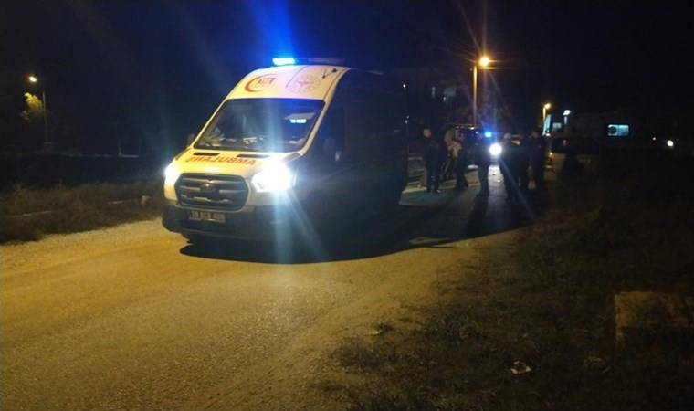 İki otomobil çarpıştı: 1’i polis 2 yaralı