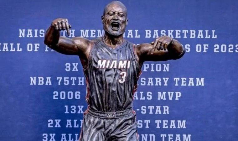 Dwyane Wade, heykeline gelen eleştiriler için: "Bana benzemesine gerek yok"
