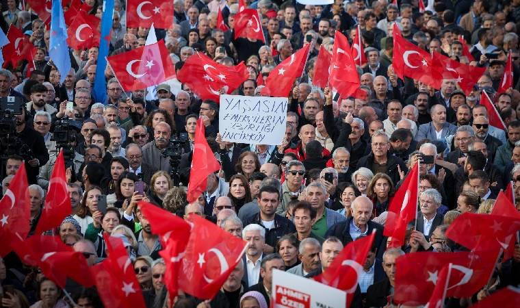 Belediye başkanı tutuklanan Esenyurt’ta siyasi partiler ‘Kayyuma geçit yok’ mitingi yaptı