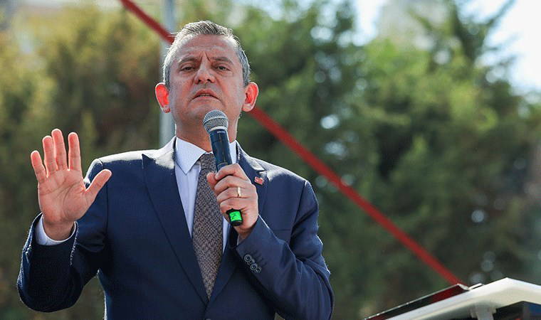 Özgür Özel'den Bakan Tekin'e: Zoruna gidiyorsa listeyi ver, okullara karanlıkta gelelim