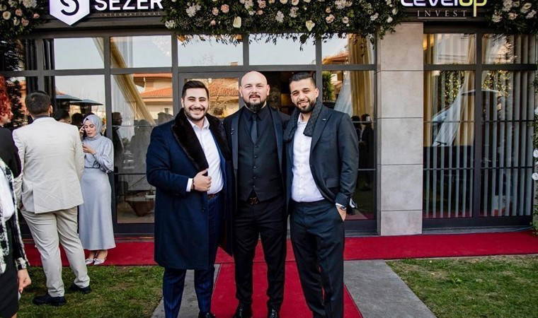 900 kişiyi ağlarına düşürmüşler...