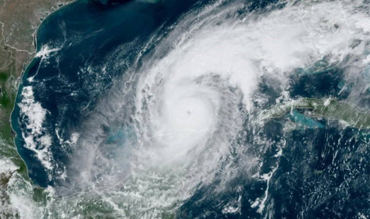 Milton Kasırgası geliyor: son yüzyılın en büyük doğa olayı halkı kaçmaya zorluyor!