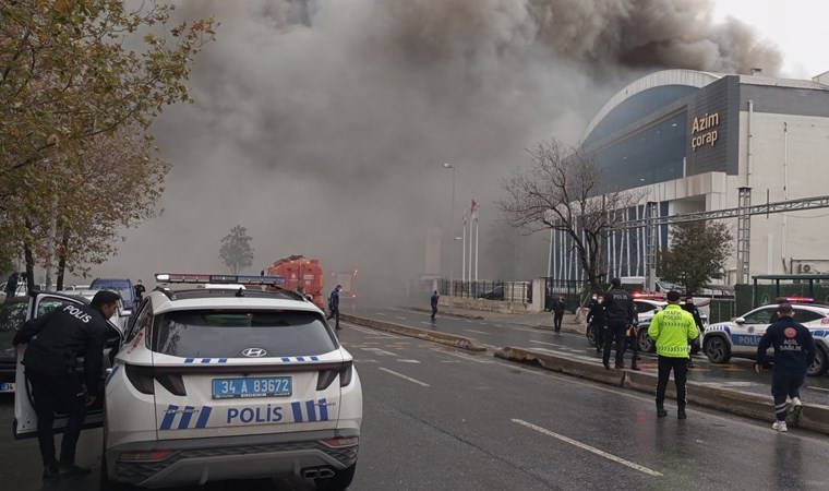 Esenyurt'ta fabrika yangını!