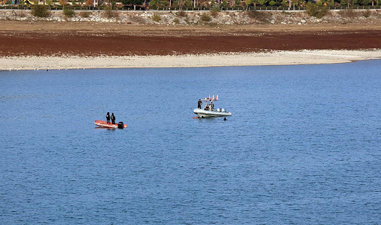 Adana'da deniz bisikletinden düşen 15 yaşındaki Medine kayboldu