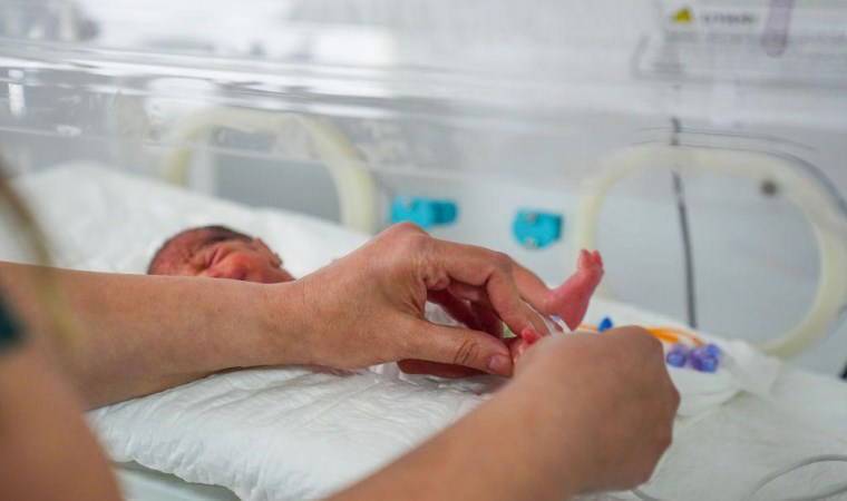 'Yenidoğan Çetesi' davası başlıyor: İddialar ve suçlamalar neler, iktidar ve muhalefet ne diyor?