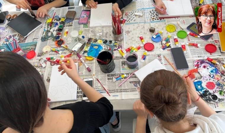 Özgürlük de yok eğitim de