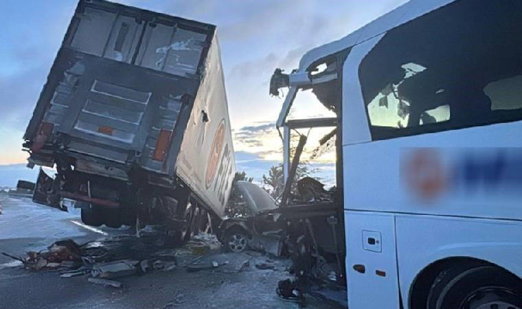 Son dakika... Afyonkarahisar'da feci kaza: Çok sayıda yaralı var!