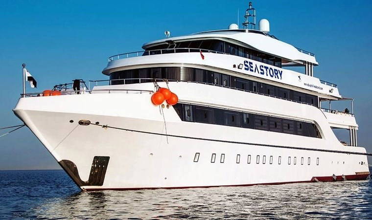 Kızıldeniz'de turist teknesi battı: Çok sayıda kişi kayıp