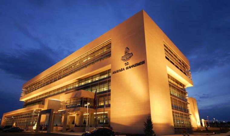 5 siyasi parti hakkında suç duyurusu!