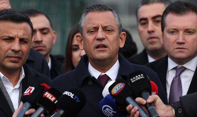 Özgür Özel, Ahmet Özer'i cezaevinde ziyareti sonrası konuştu: 'Akın Gürlek, seni uyarıyorum...'