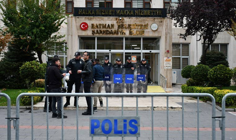 Yandaş yazar Abdulkadir Selvi duyurdu: 'Her sabah bir kayyum haberine uyanabiliriz'