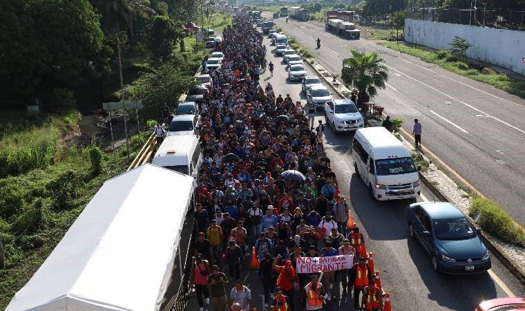 ABD'de başkanlık seçimi... Meksika'dan binlerce göçmen yola çıktı