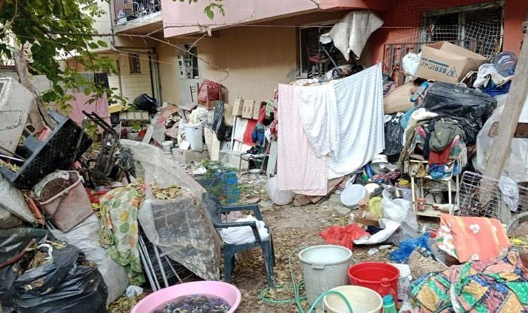 Belediye ekipleri bile şaşırdı: Eskişehir'de bir evden 24 ton çöp çıkartıldı