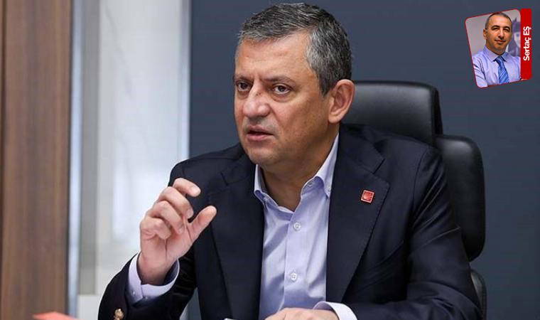 Özel, gazetecilere konuştu