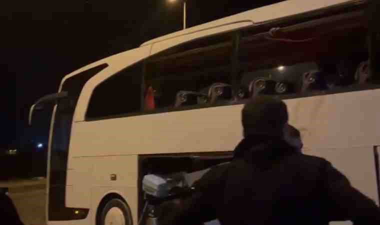 Yolcu otobüsü ile kamyon çarpıştı: Yaralı sayısı yükseldi!