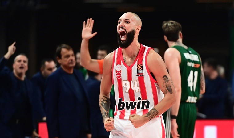 Yunan derbisinde kazanan Olympiakos!