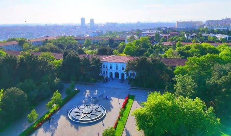 Tavan yine döküldü!