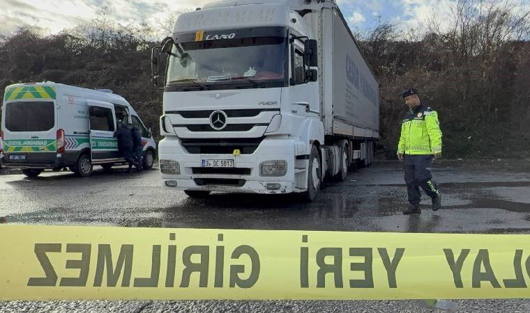 Düzce'de park halindeki TIR'ın dorsesinde ölü bulundu!