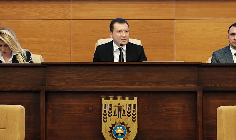 Silivri Belediyesi'nden, DMD ile mücadele eden Çınar Güzel için destek çağrısı