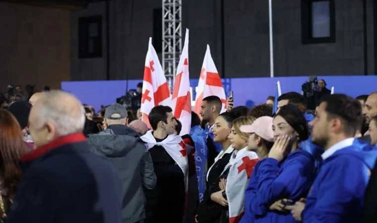 Şimdi cumhurbaşkanı kim?
