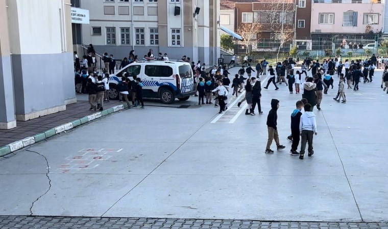 Öğrenciler hastaneye kaldırıldı