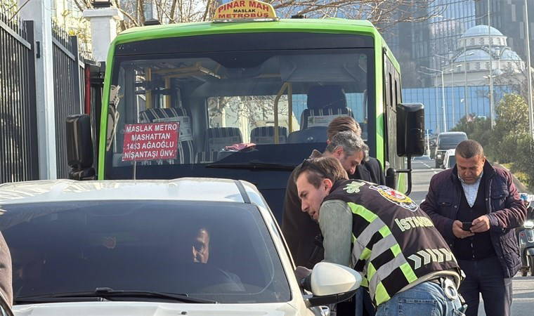 Sarıyer'de minibüste ücret kavgası: Şoför yolcuları rehin aldı!