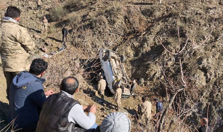 300 metrelik uçuruma yuvarlandılar