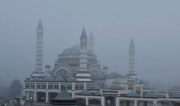 Diyarbakır'da sis etkili oldu: Uçak seferleri iptal!