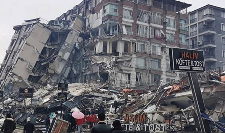 Depremlerde 88 kişiye mezar olmuştu...