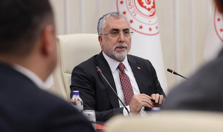 Hz. Muhammed'in 'öğüdünü' okudu...