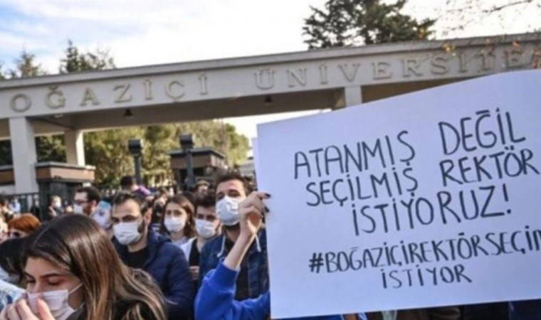 Kayyum rektörü protesto etmişlerdi