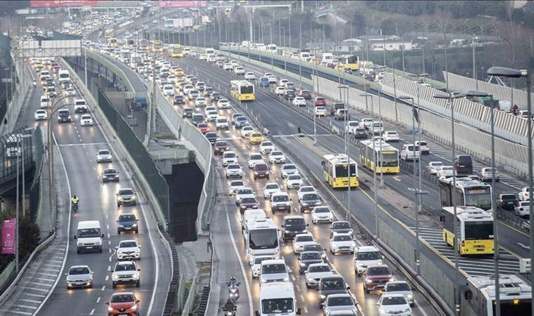 İstanbul'da sabah saatlerinde trafik yoğunluğu! Yüzde 67'ye ulaştı