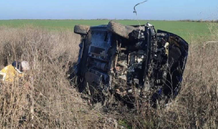 Aracı tarlaya devrildi, olay yerinde hayatını kaybetti!