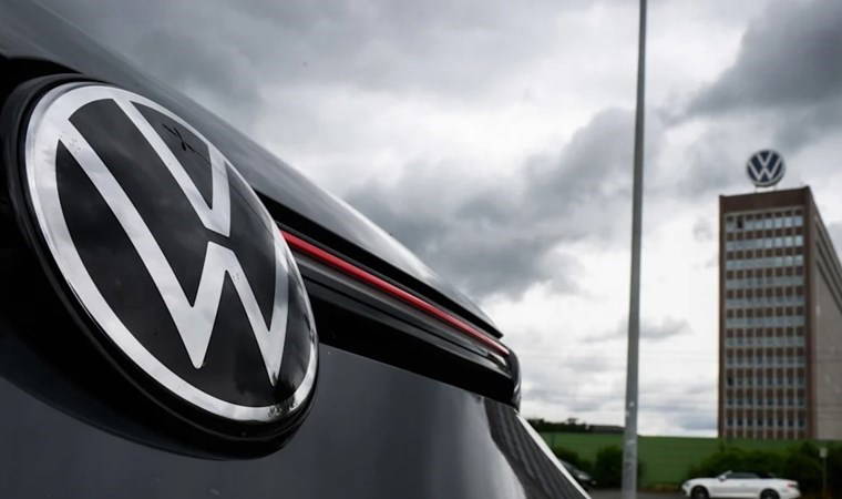 Volkswagen'de kriz devam ediyor: İşçiler CEO'yu yuhaladı!