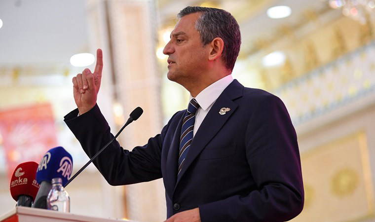 Özgür Özel'den Bahçeli'ye bir yanıt daha: 'Devlet Bey'in bir hesabı var, vallahi avuçlarını yalarlar!'