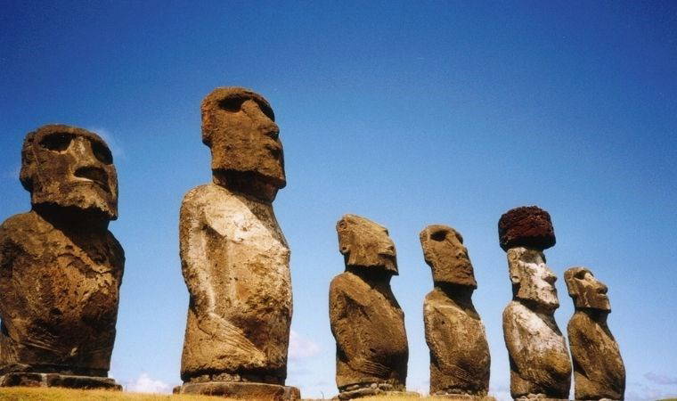 Dünyanın en gizemli heykelleri: Moai heykelleri