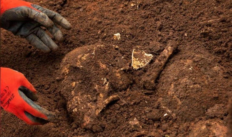 30 yıl sonra ortaya çıktı: Toplu mezar bulundu