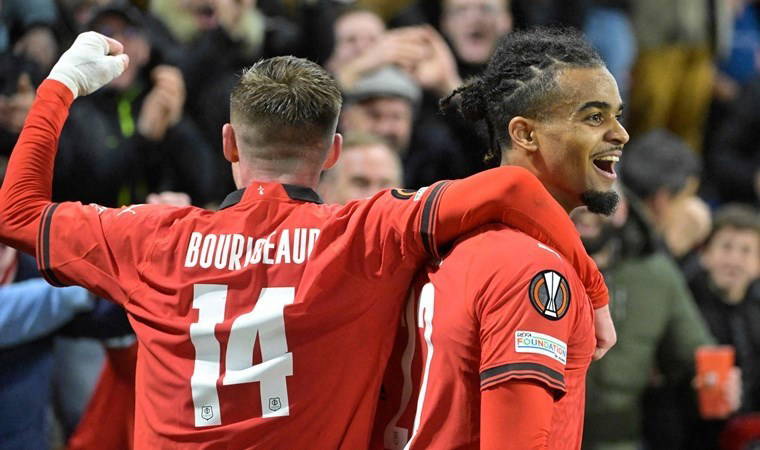 Fransızlar duyurdu: Galatasaray'da sağ bek transferi tamam!