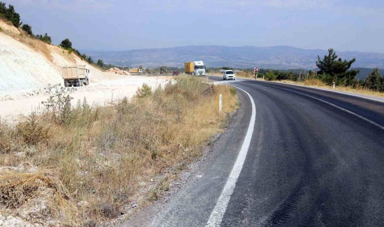 Manisa’da 55 km yol 9 yıldır tamamlanamadı