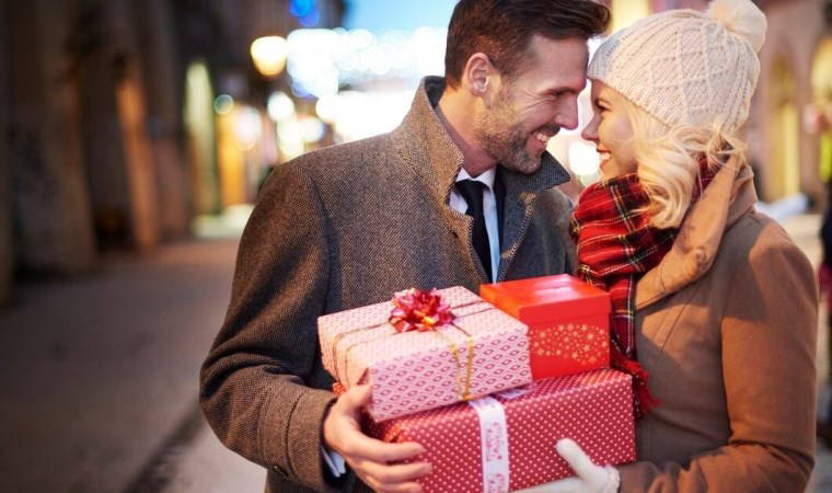 Hediye seçiminde kararsızlığa son: Burçlara göre en iyi sevgililer günü hediyeleri...